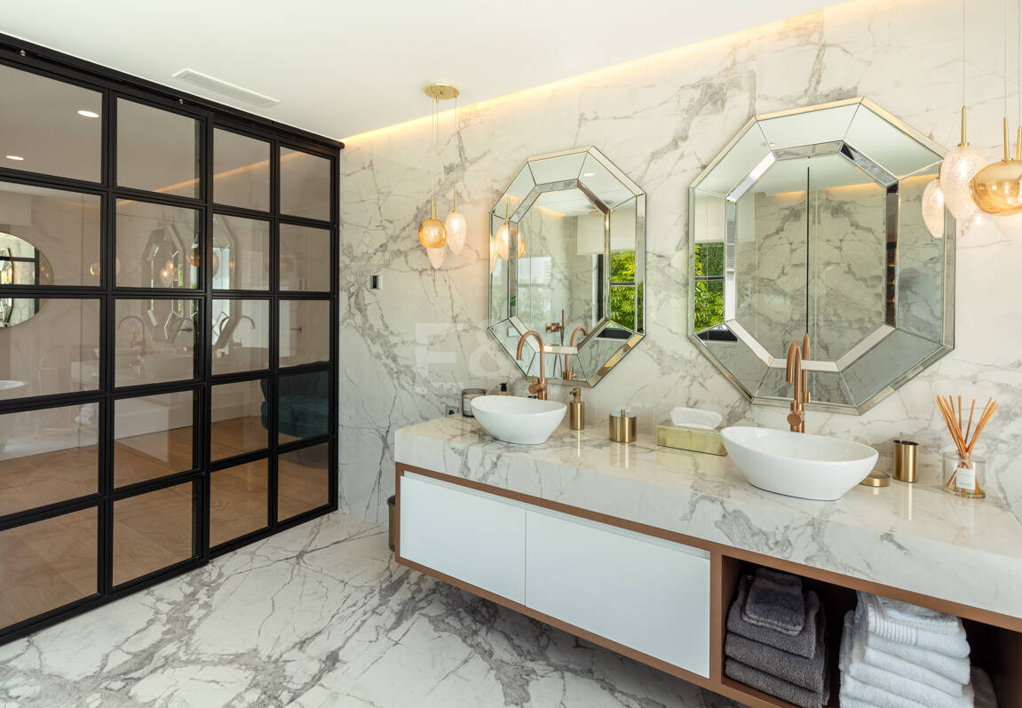 Élégante Villa de Golf Frontline à Aloha, Marbella