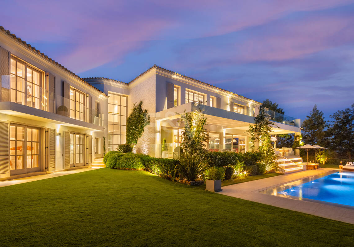 Elegant Frontline Golf Villa in Aloha, Marbella’s Prestigious Golf Valley