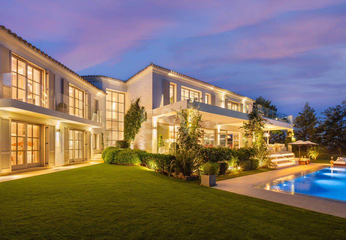 Élégante Villa de Golf Frontline à Aloha, Marbella