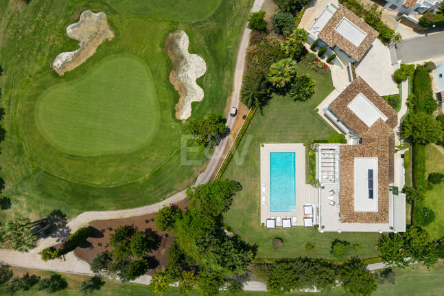 Élégante Villa de Golf Frontline à Aloha, Marbella