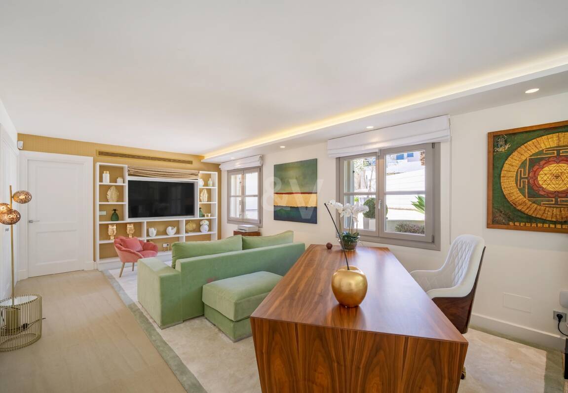 Élégante Villa de Golf Frontline à Aloha, Marbella