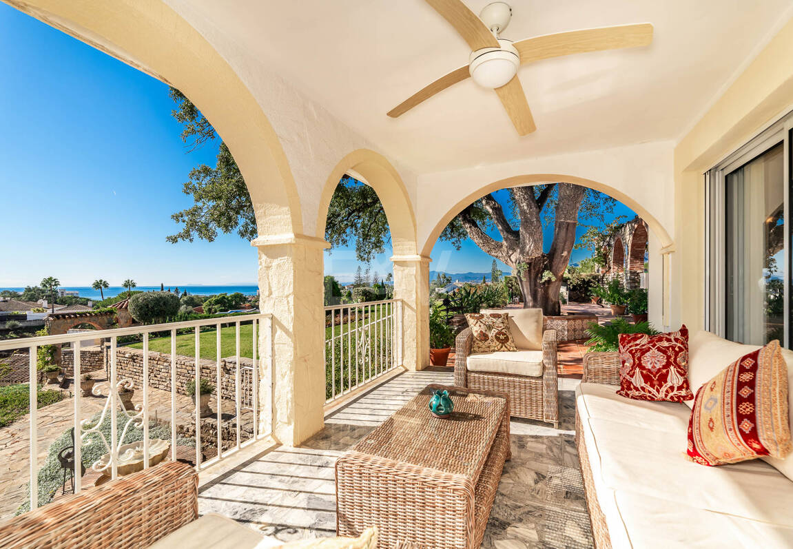 Villa med exceptionell panoramautsikt över havet