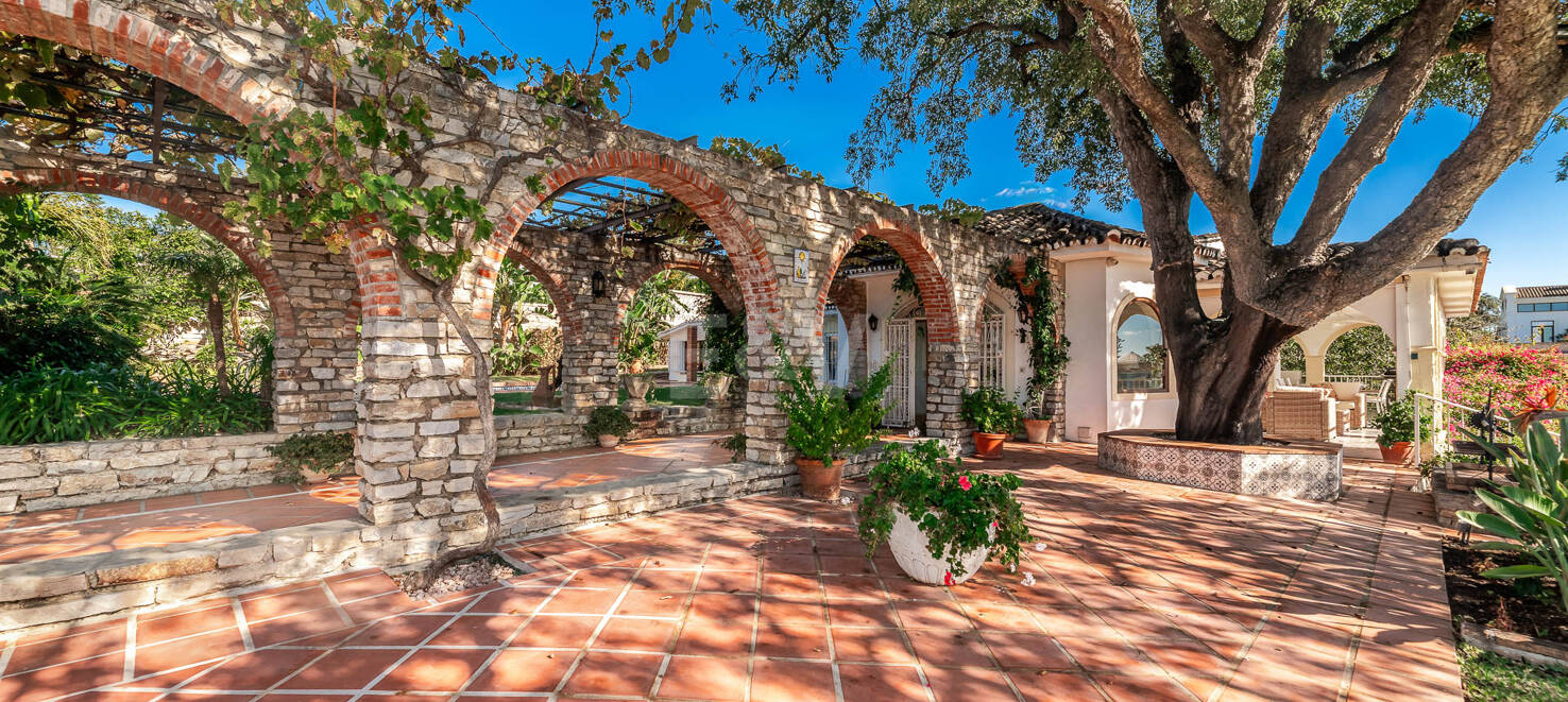 Villa con Vistas Panorámicas Excepcionales al Mar