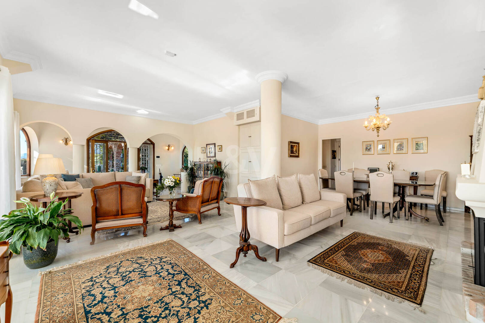 Villa mit außergewöhnlichem Panoramablick auf das Meer