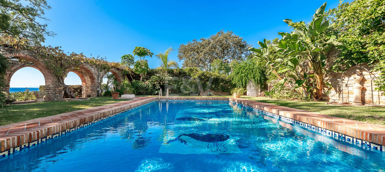 Villa con Vistas Panorámicas Excepcionales al Mar