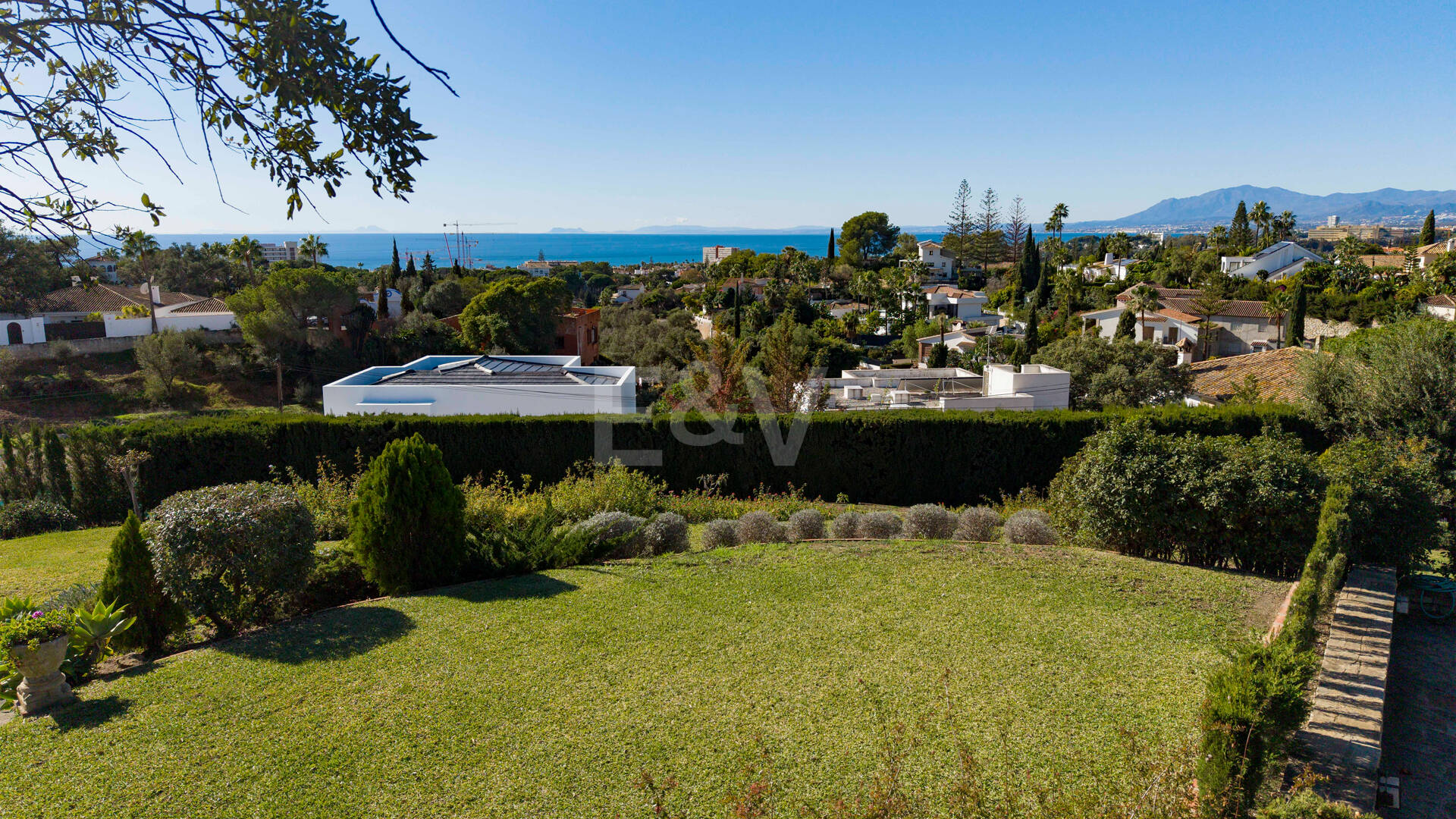 Villa mit außergewöhnlichem Panoramablick auf das Meer
