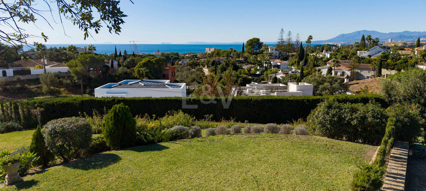 Villa med exceptionell panoramautsikt över havet