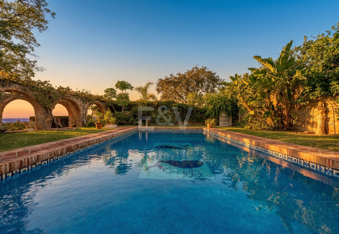 Villa mit außergewöhnlichem Panoramablick auf das Meer