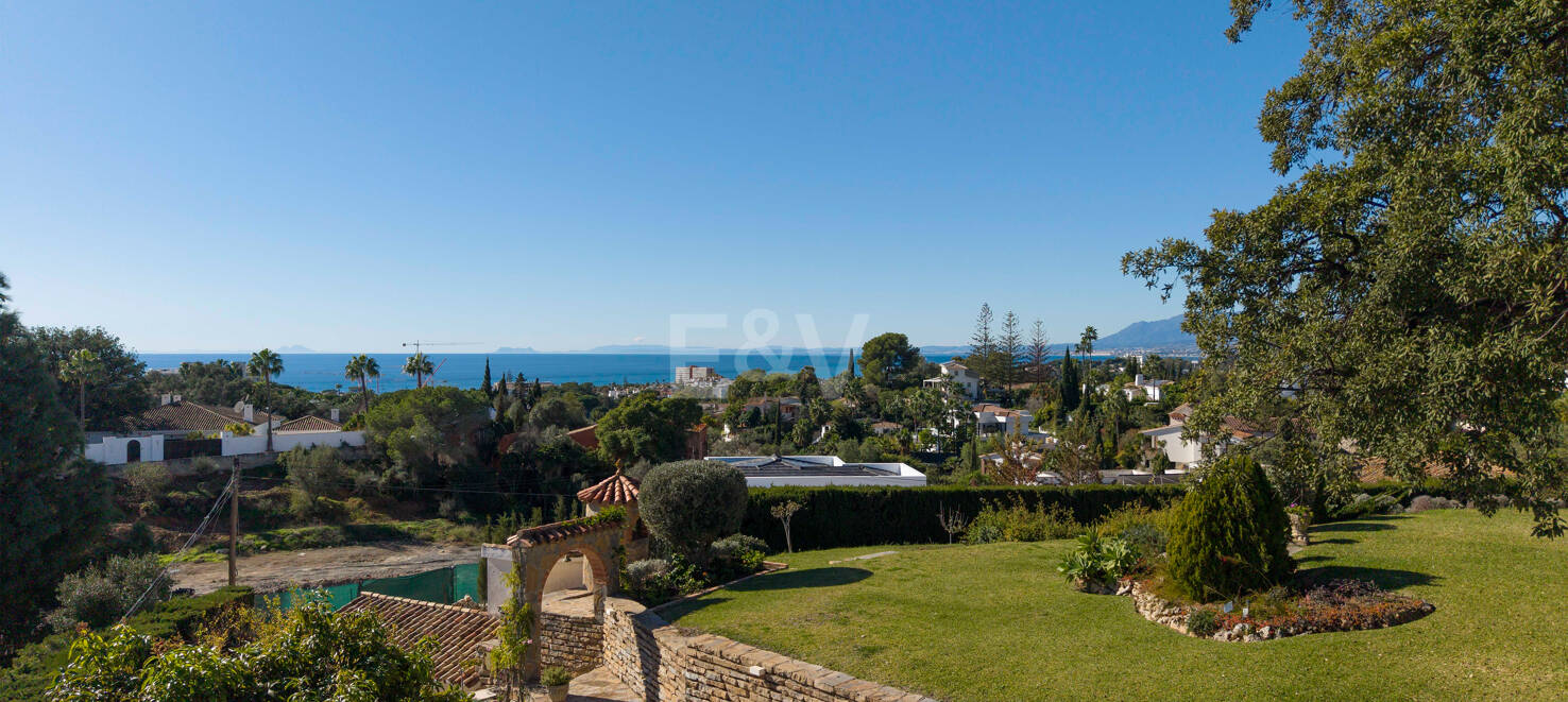 Villa med exceptionell panoramautsikt över havet