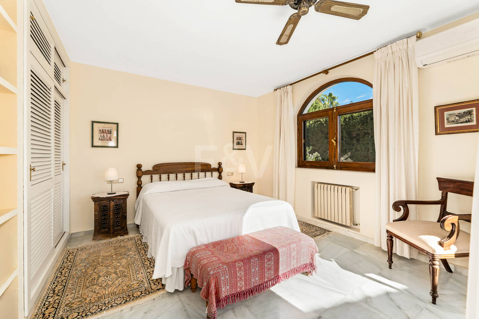 Villa med exceptionell panoramautsikt över havet