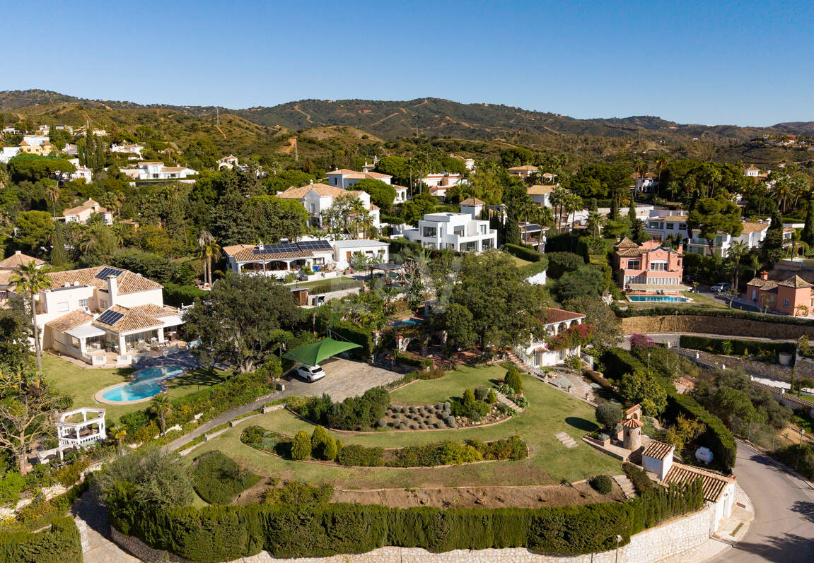 Villa med exceptionell panoramautsikt över havet