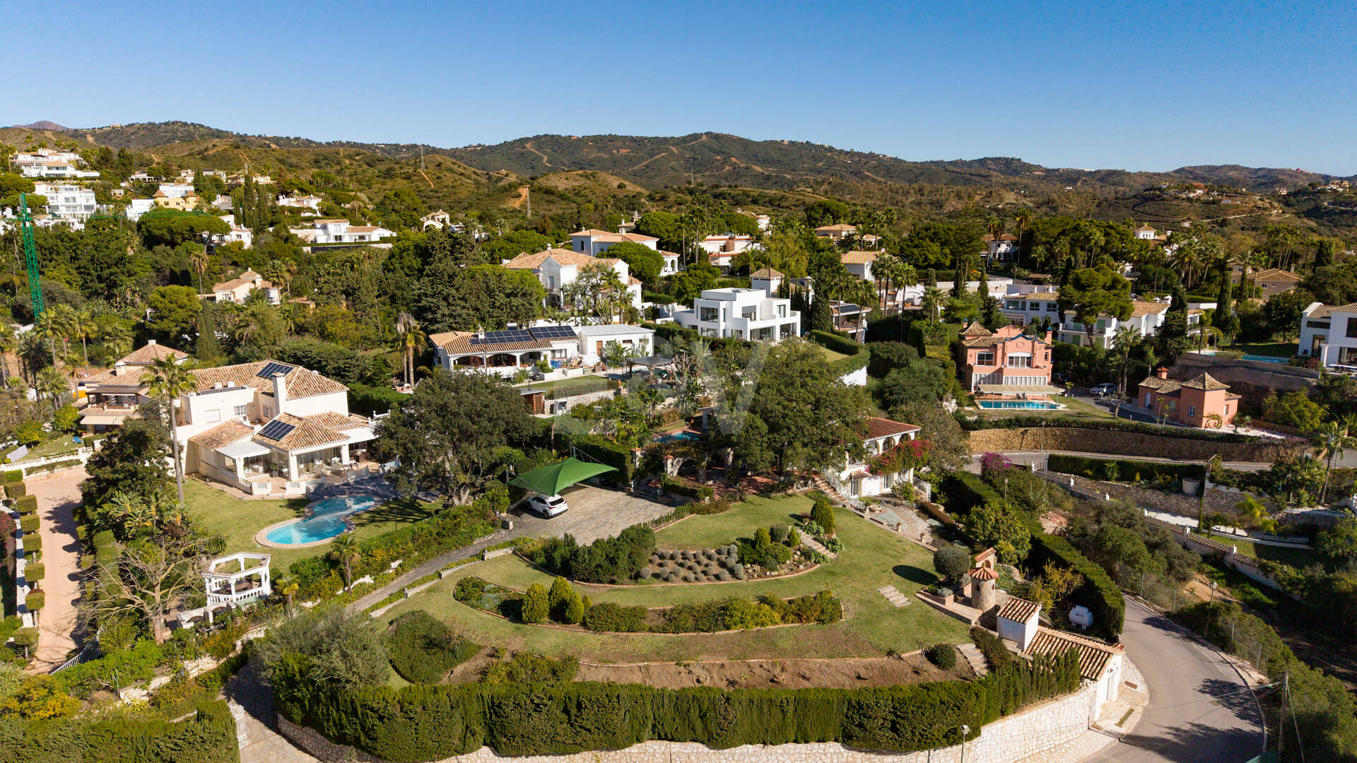 Villa med exceptionell panoramautsikt över havet