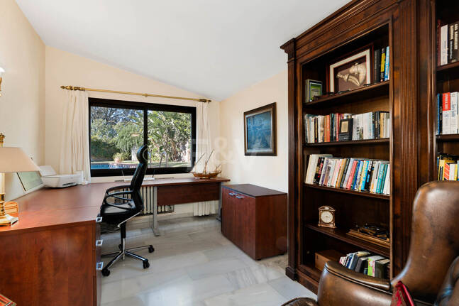 Villa med exceptionell panoramautsikt över havet