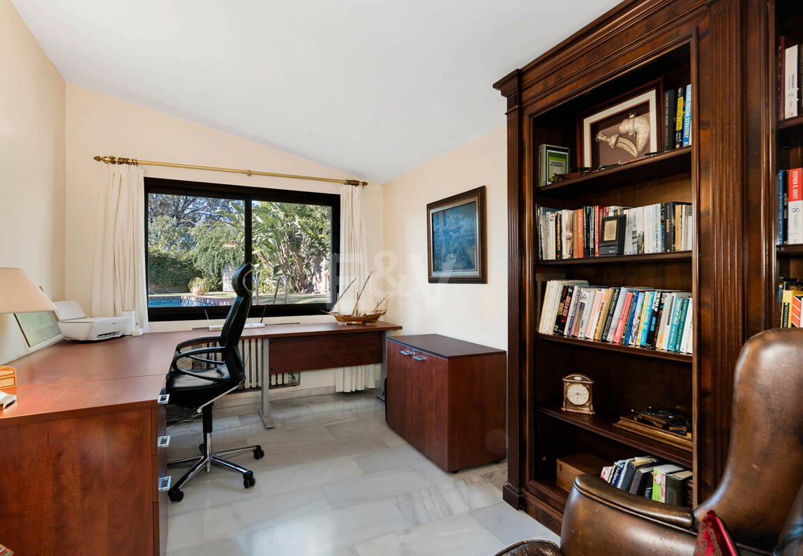 Villa med exceptionell panoramautsikt över havet