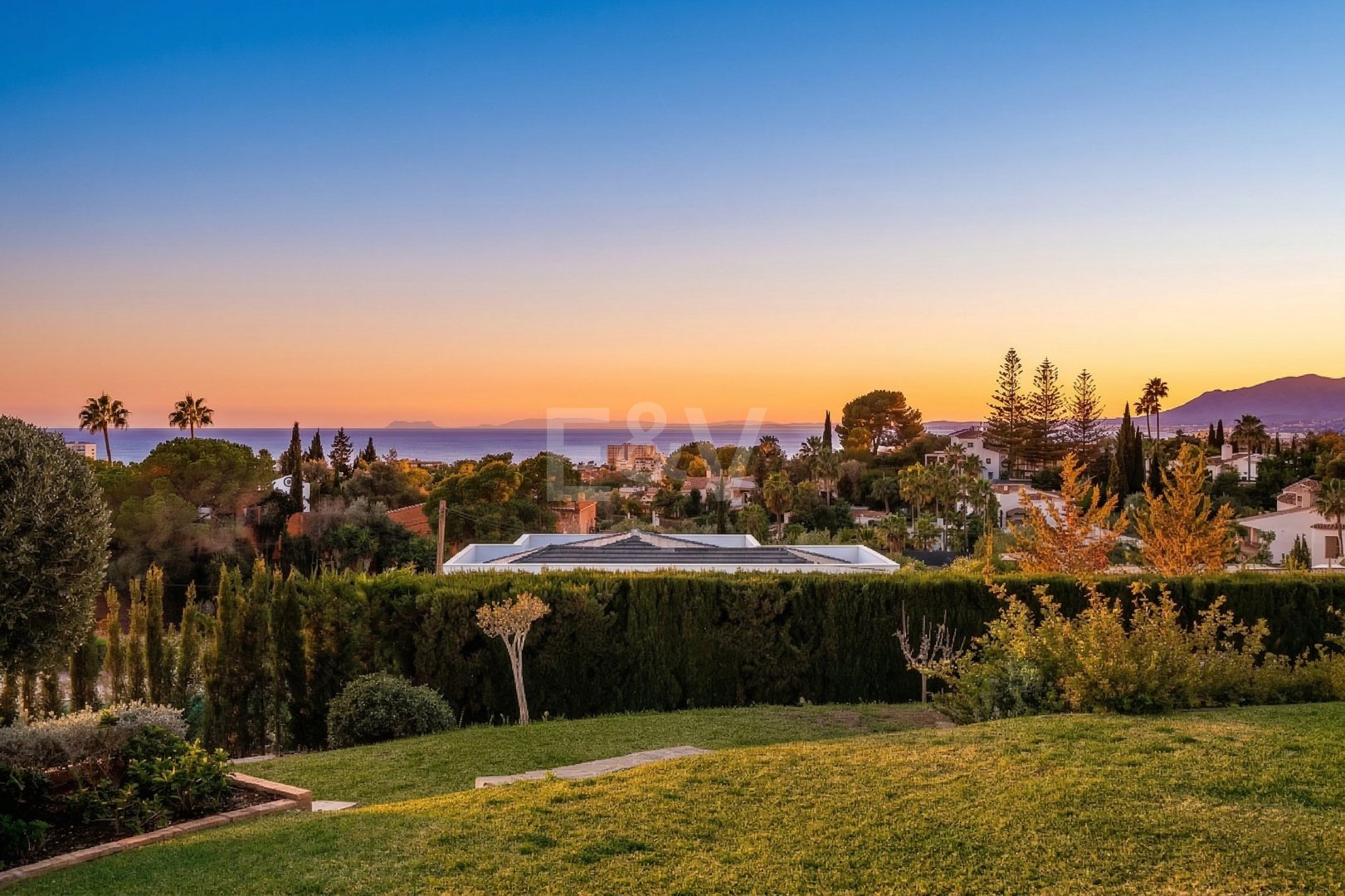 Villa mit außergewöhnlichem Panoramablick auf das Meer