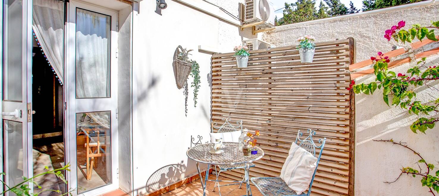 Charming Marbesa Villa with Panoramic Sea Views