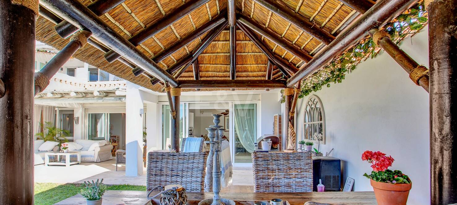 Charming Marbesa Villa with Panoramic Sea Views