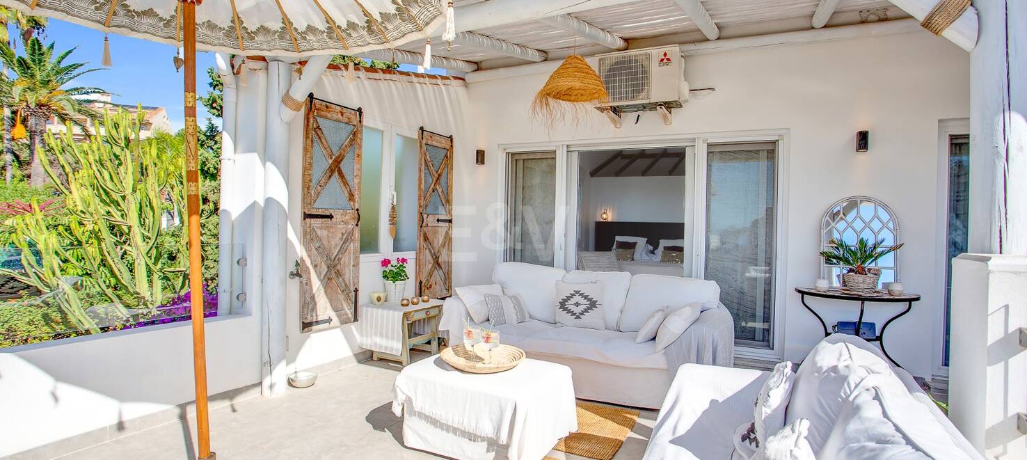 Charming Marbesa Villa with Panoramic Sea Views