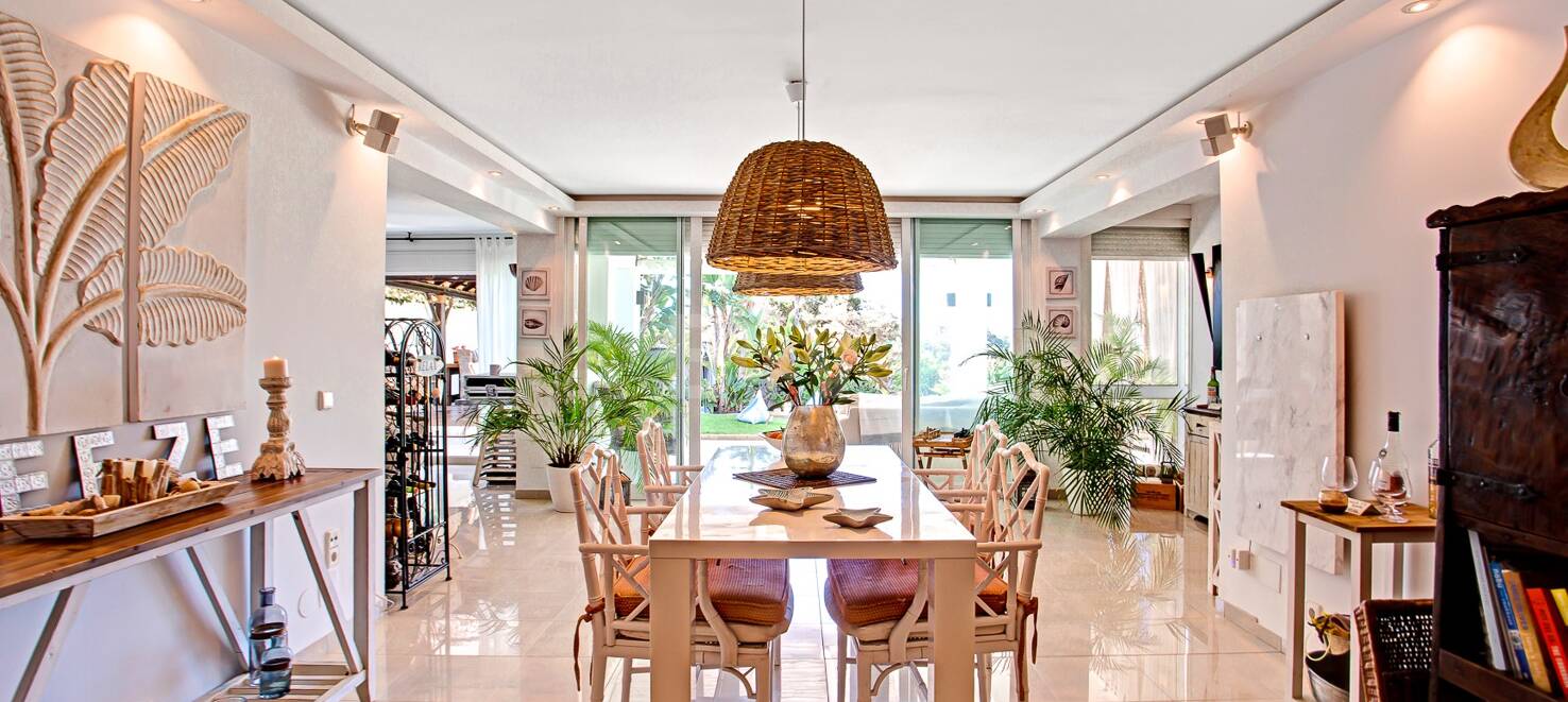 Charming Marbesa Villa with Panoramic Sea Views