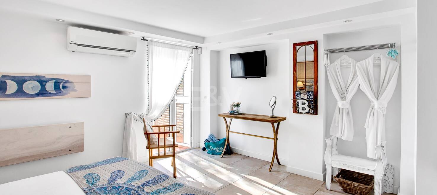 Charming Marbesa Villa with Panoramic Sea Views