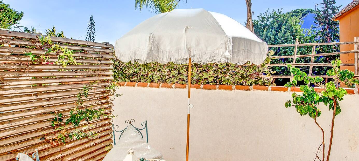 Charming Marbesa Villa with Panoramic Sea Views