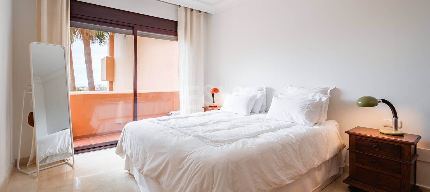 Elegante Meerblickwohnung inmitten der Natur