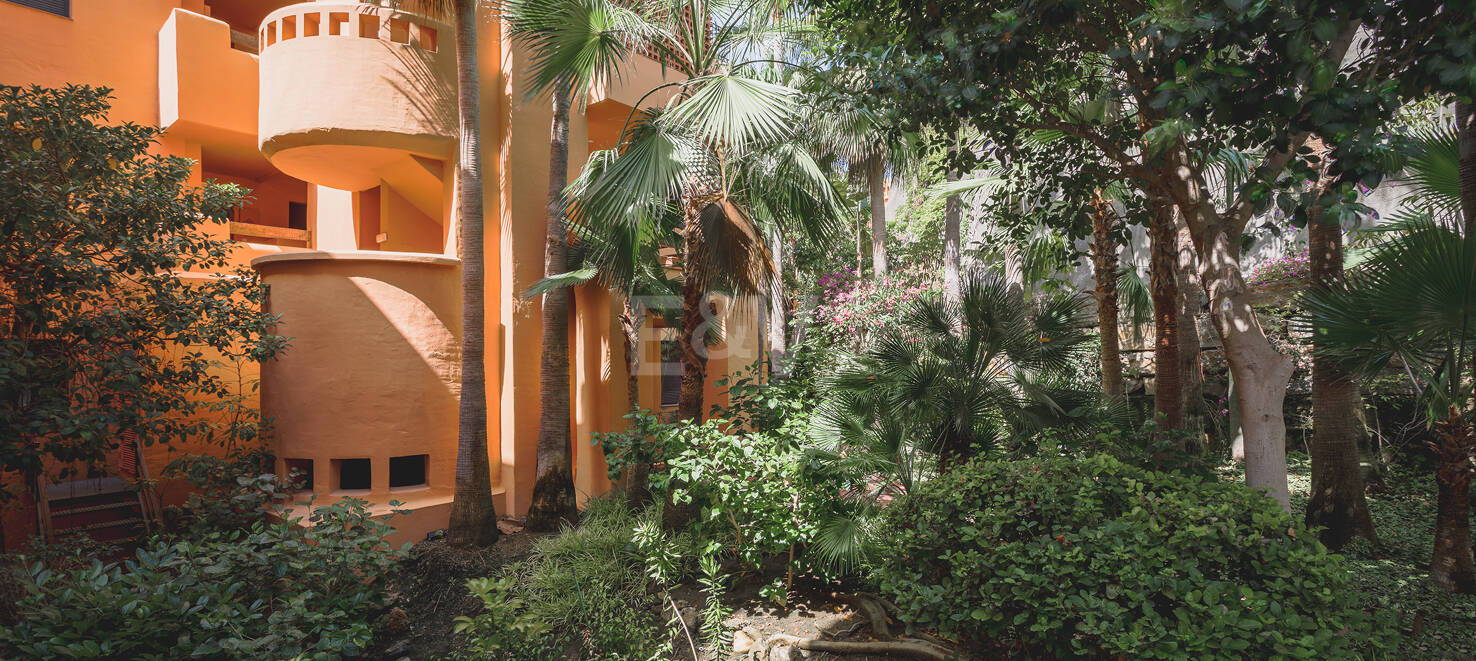 Elegante Meerblickwohnung inmitten der Natur