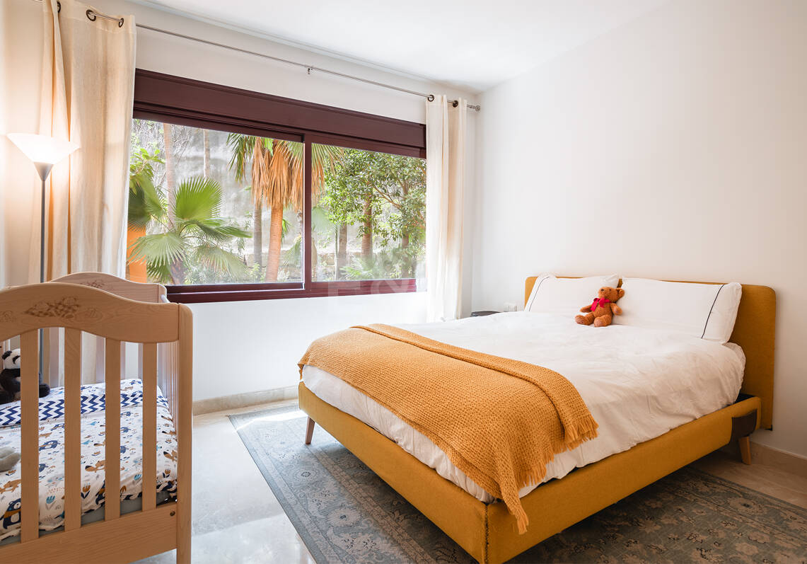Elegante Apartamento con Vista al Mar Rodeado de Naturaleza