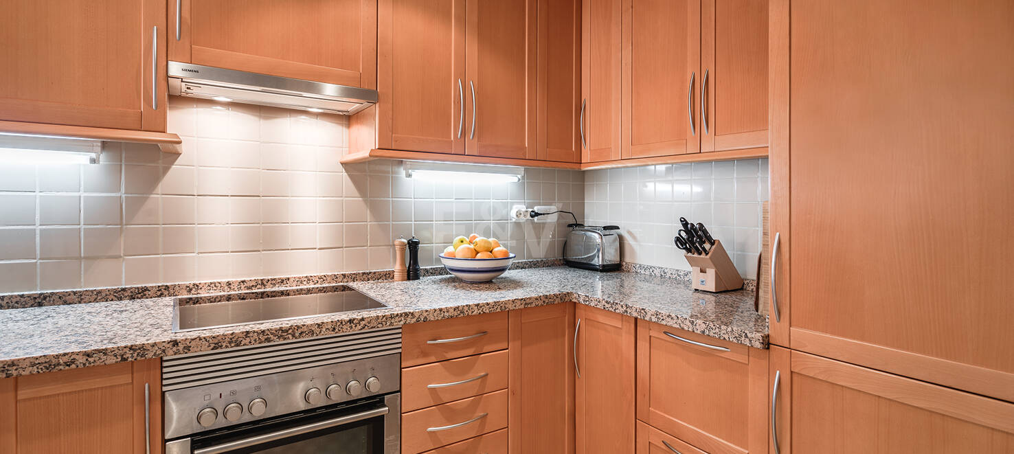 Elegante Meerblickwohnung inmitten der Natur