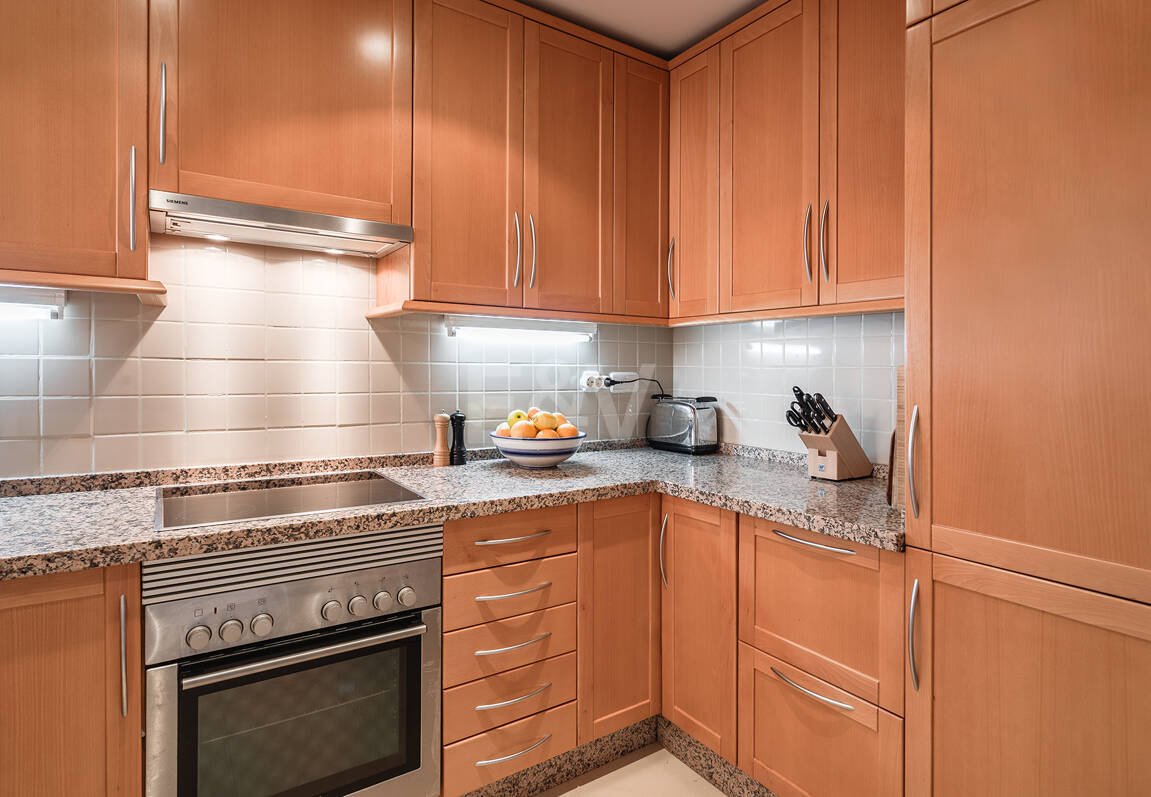 Eleganckie mieszkanie z widokiem na morze otoczone naturą