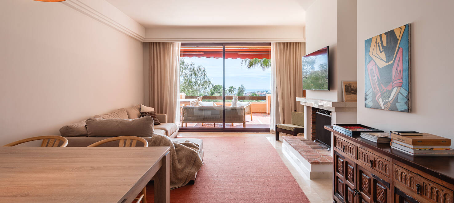 Elegante Meerblickwohnung inmitten der Natur