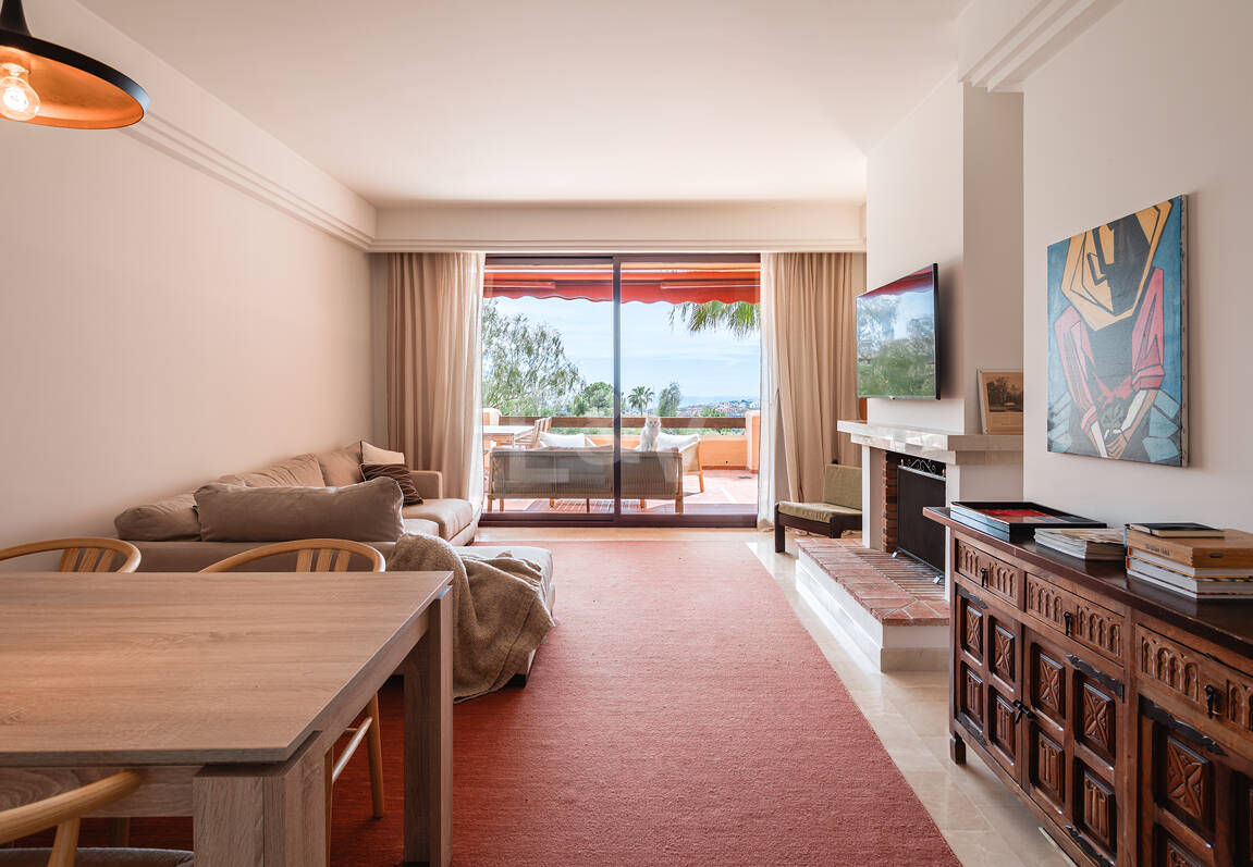 Eleganckie mieszkanie z widokiem na morze otoczone naturą