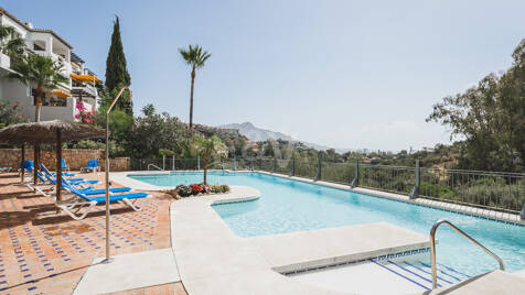 Elegant Seaview Apartment Surrounded by Nature