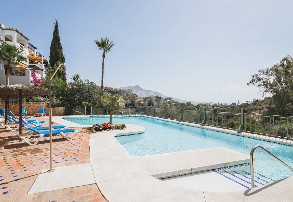 Eleganckie mieszkanie z widokiem na morze otoczone naturą