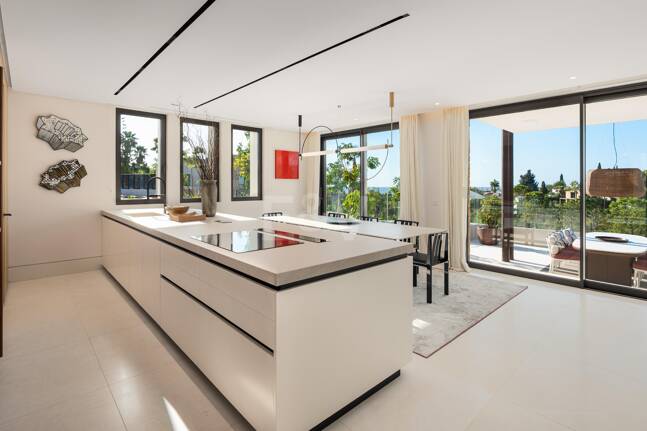 Espectacular villa de lujo a estrenar en Marbella Hill Club