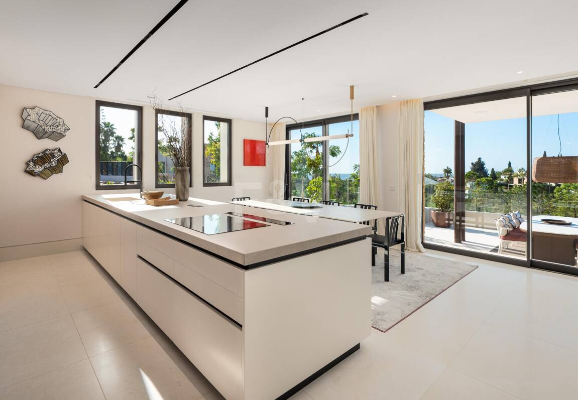 Espectacular villa de lujo a estrenar en Marbella Hill Club