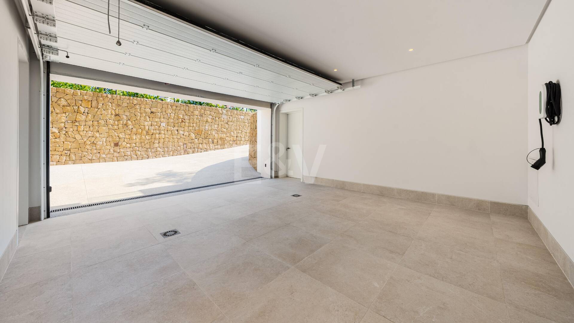 Espectacular villa de lujo a estrenar en Marbella Hill Club