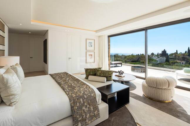 Espectacular villa de lujo a estrenar en Marbella Hill Club