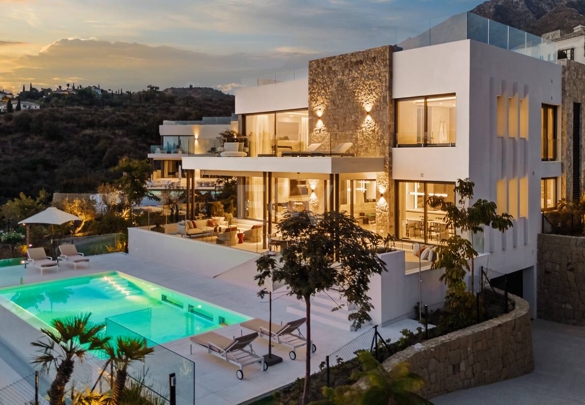 Espectacular villa de lujo a estrenar en Marbella Hill Club
