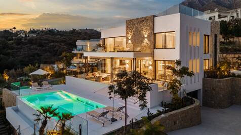 Spektakuläre brandneue Luxusvilla im Marbella Hill Club