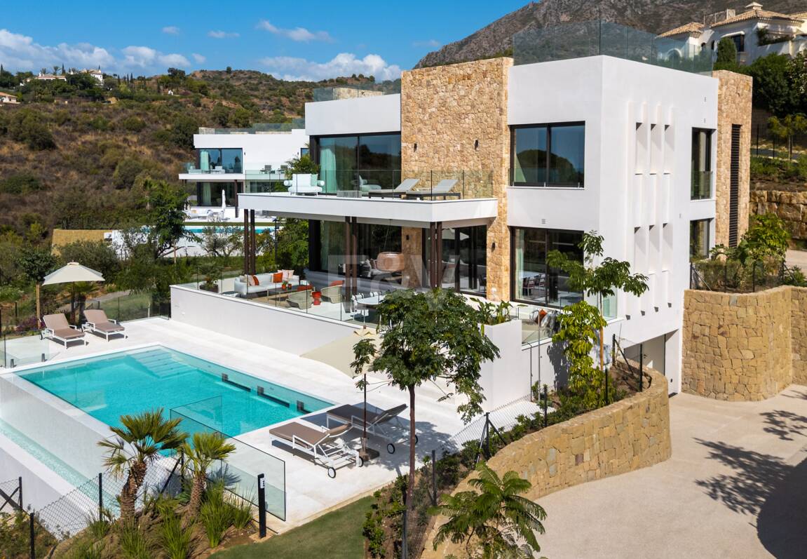 Espectacular villa de lujo a estrenar en Marbella Hill Club
