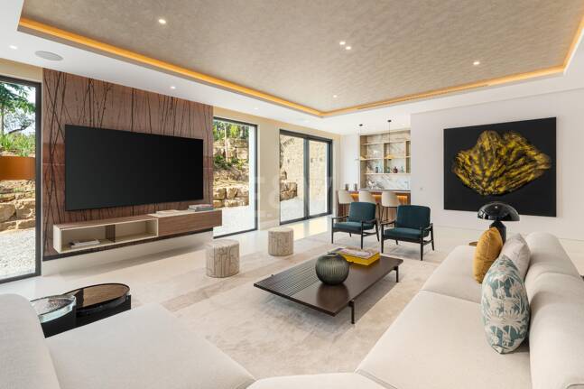 Espectacular villa de lujo a estrenar en Marbella Hill Club