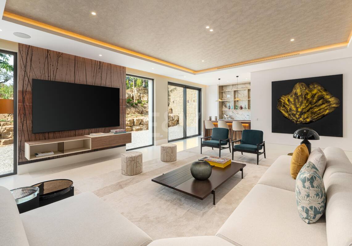 Spektakuläre brandneue Luxusvilla im Marbella Hill Club