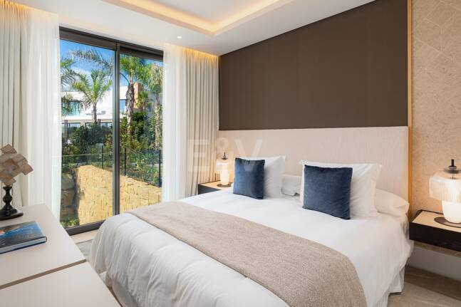 Espectacular villa de lujo a estrenar en Marbella Hill Club