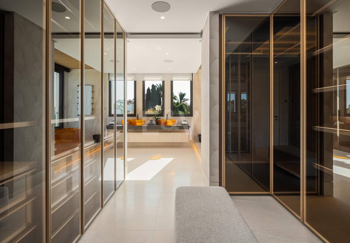 Espectacular villa de lujo a estrenar en Marbella Hill Club