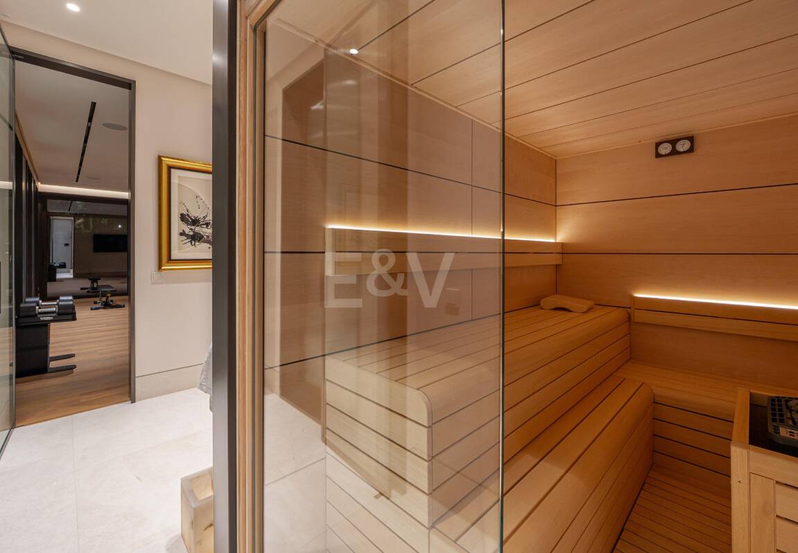 Espectacular villa de lujo a estrenar en Marbella Hill Club