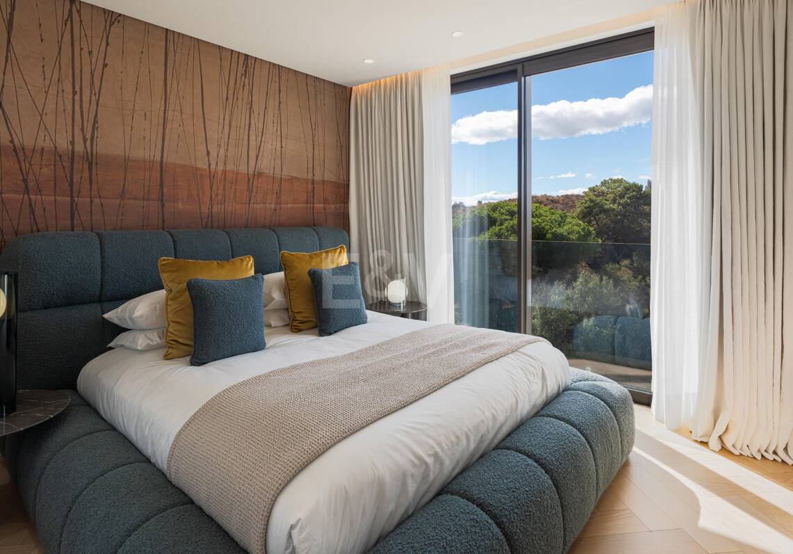 Impresionante Villa de Lujo a Estrenar en Marbella Hill Club
