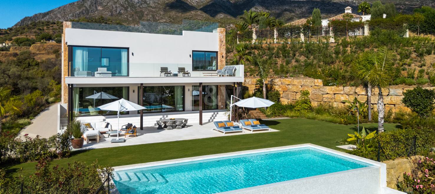 Stunning Brand New Luxury Villa in Marbella Hill Club