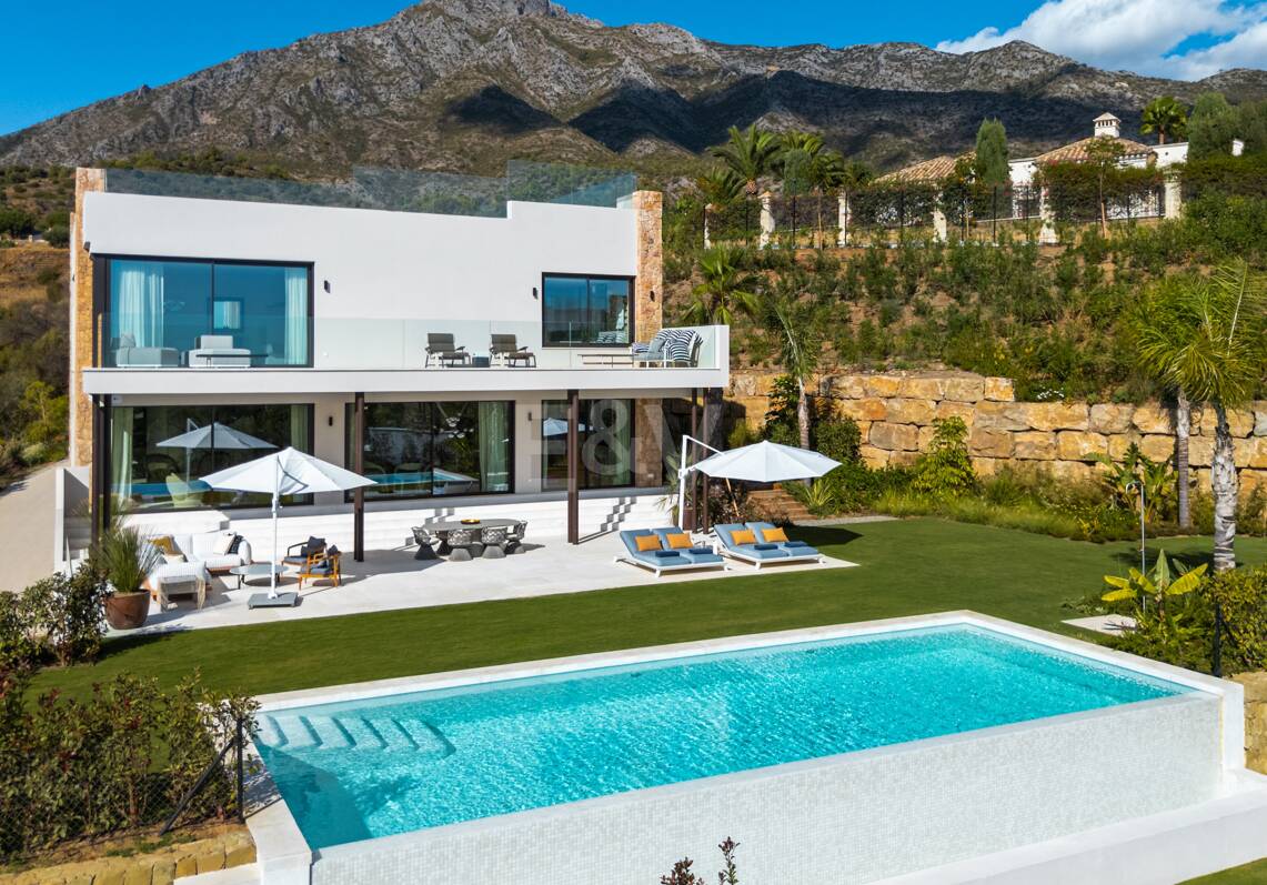 Impresionante Villa de Lujo a Estrenar en Marbella Hill Club