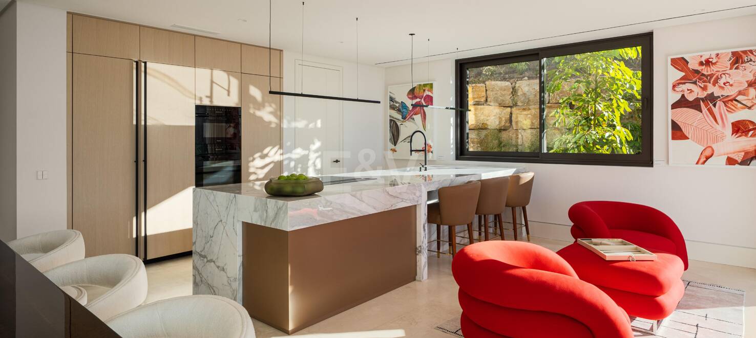 Stunning Brand New Luxury Villa in Marbella Hill Club